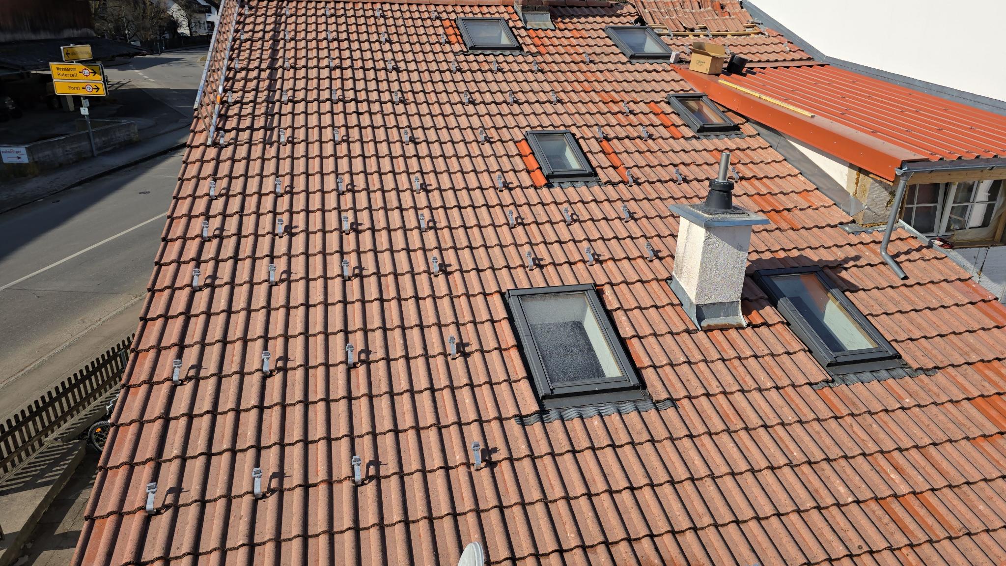 second roof (East), only hooks