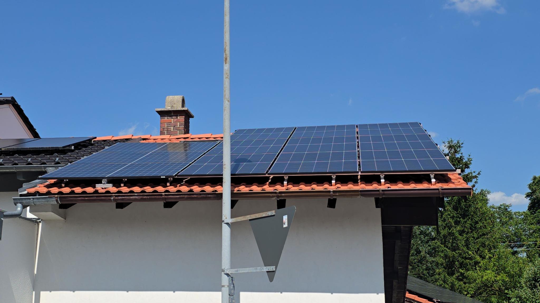 Third roof (West), view from the streets