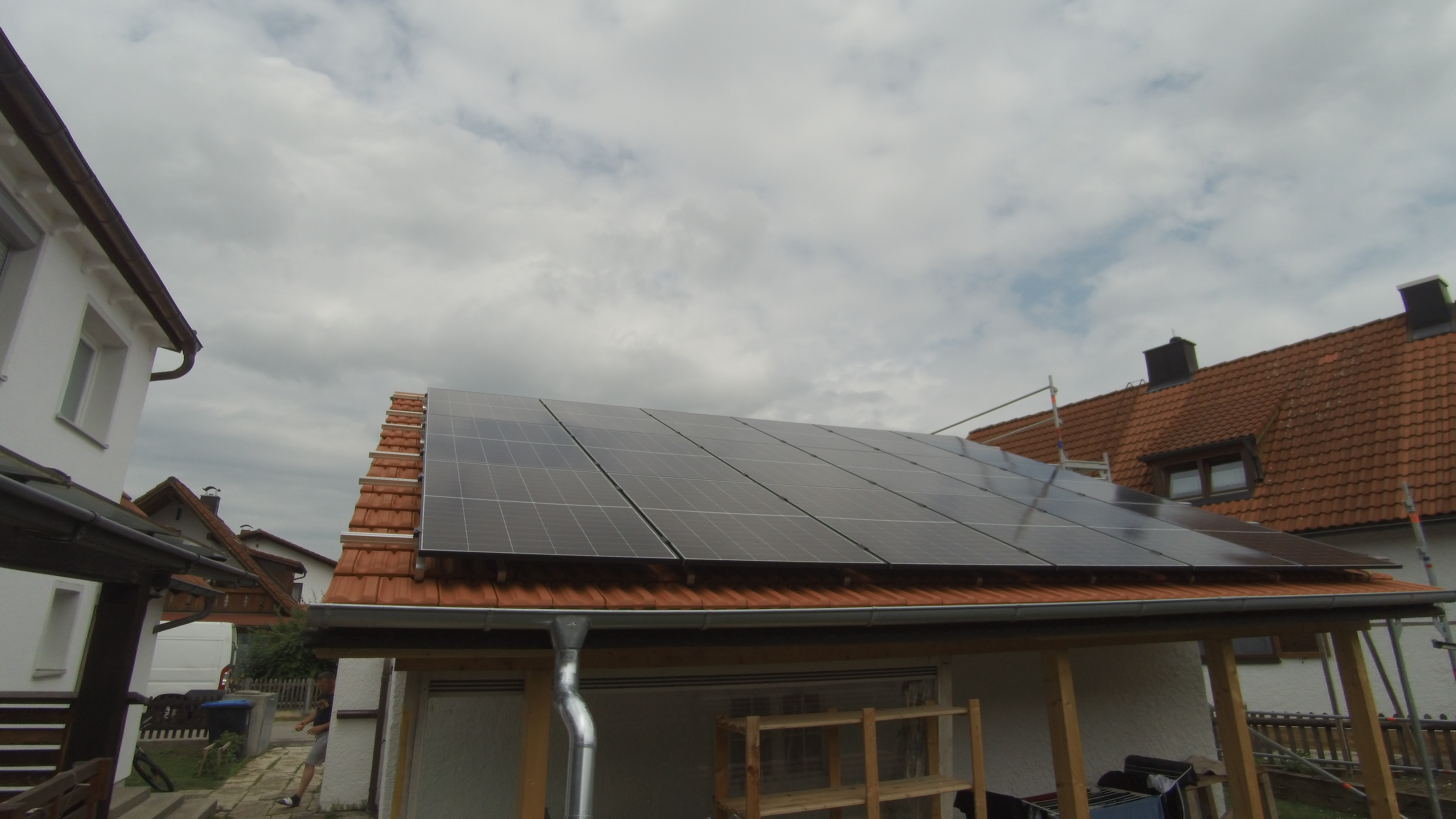 garage roof with modules, South