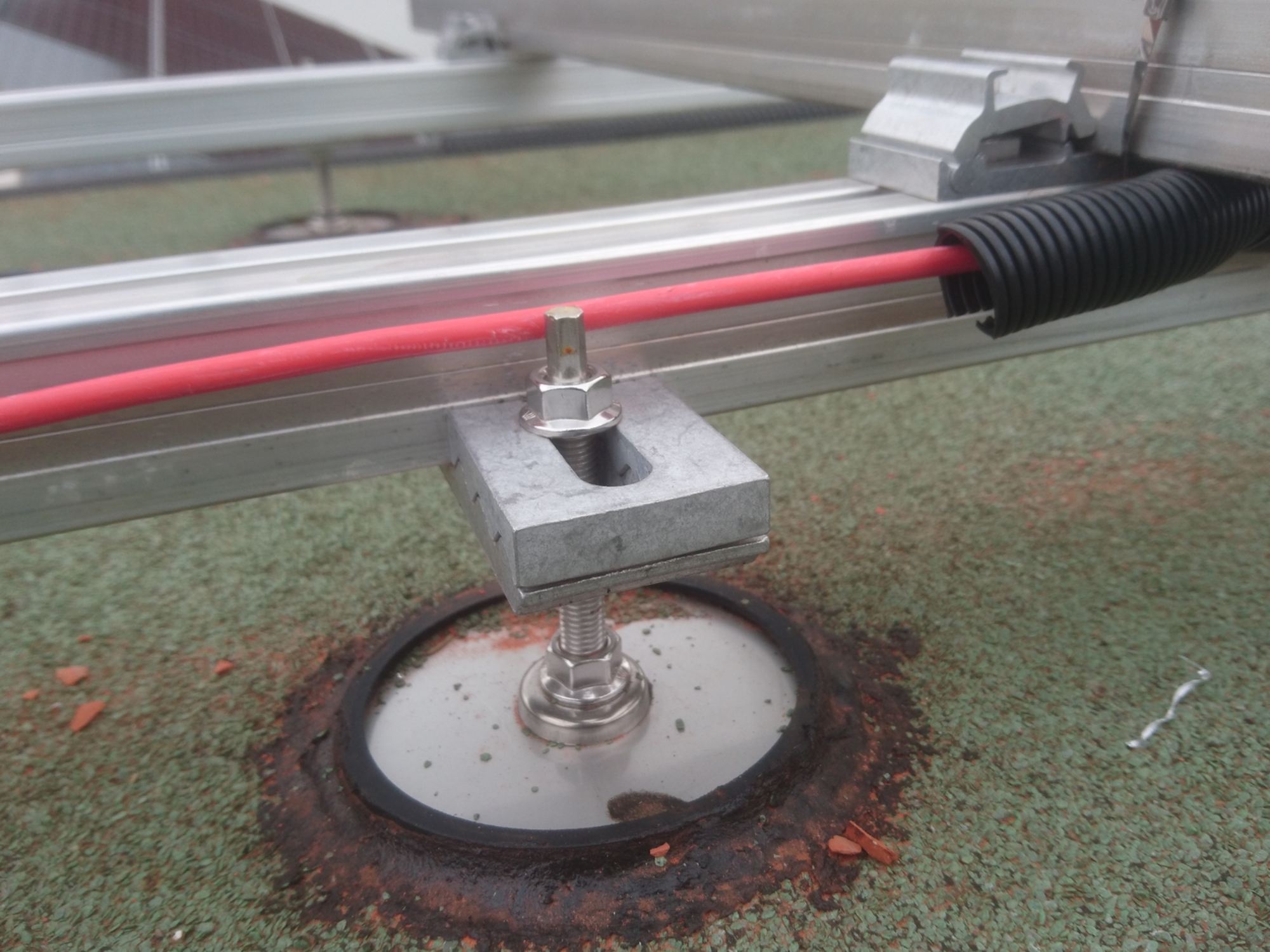 flat roof hooks, detail